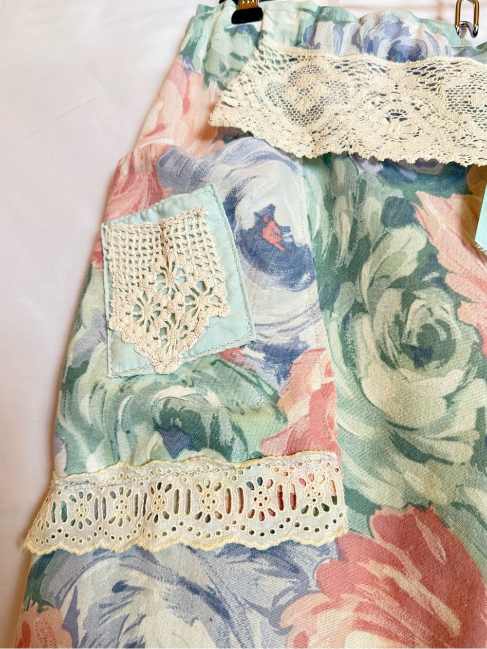 Upcycled Boho Floral Patchwork Pantaloon Culottes Wide Leg Shorts Medium to Larg - Picture 4 of 7
